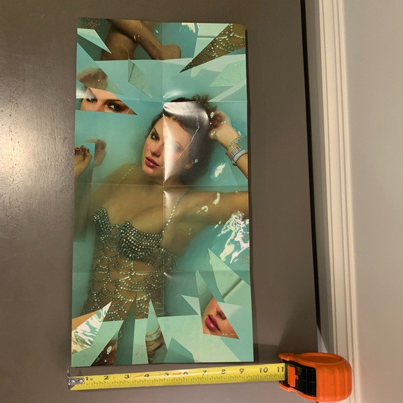 TLOAS Life of a Showgirl Sweat & Vanilla Orange Glitter Vinyl with CD Poster - Picture 13 of 13